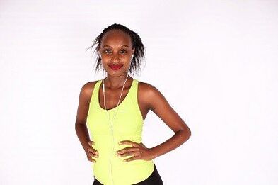 Meisje na een lange wandeling